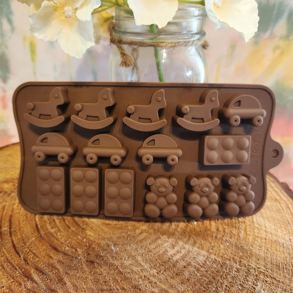 Chocolate molds NWT‎